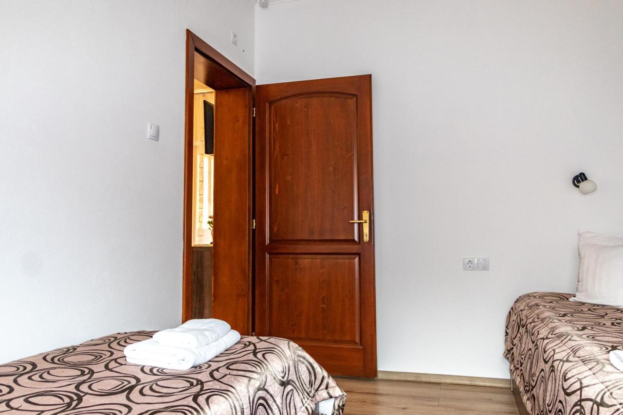 Casa Tofi Vendégház Parajd Kültér fotó