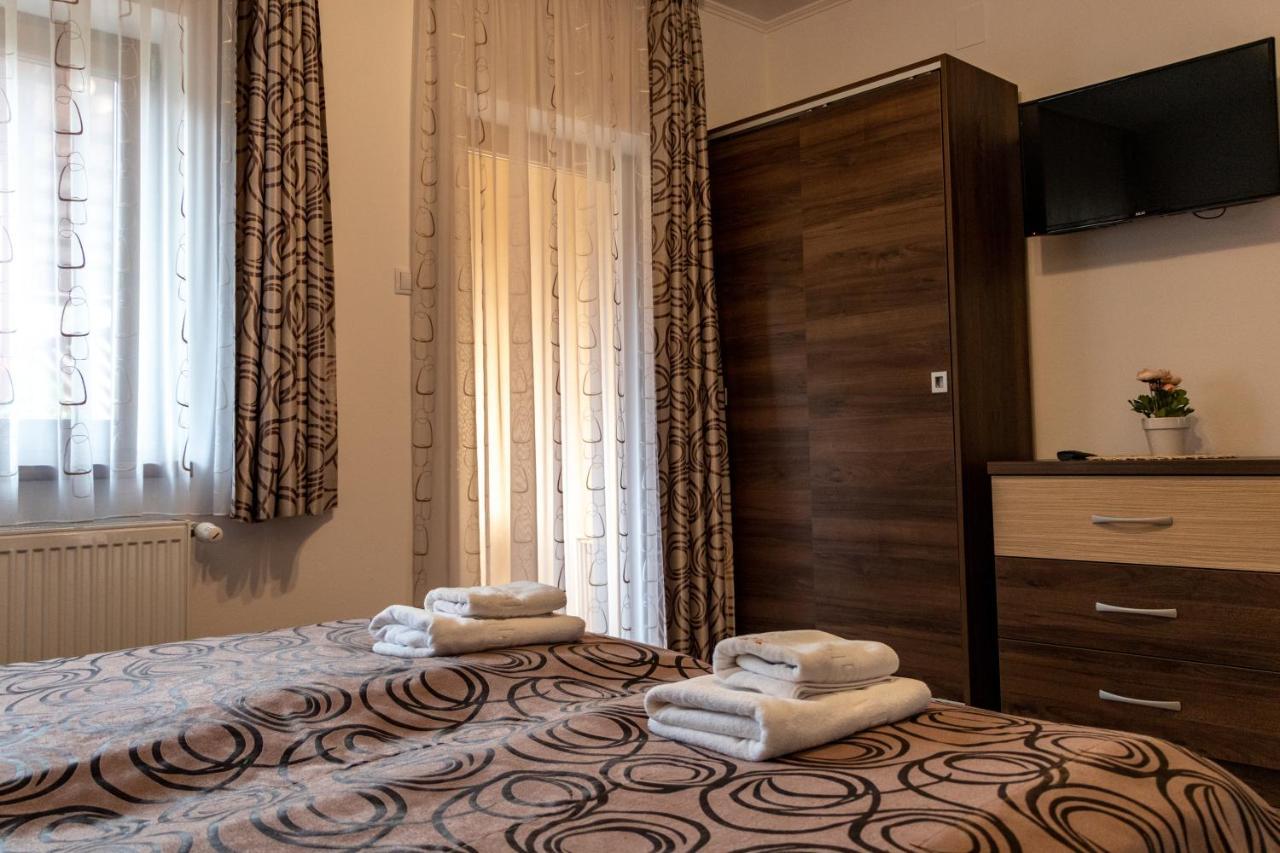 Casa Tofi Vendégház Parajd Kültér fotó