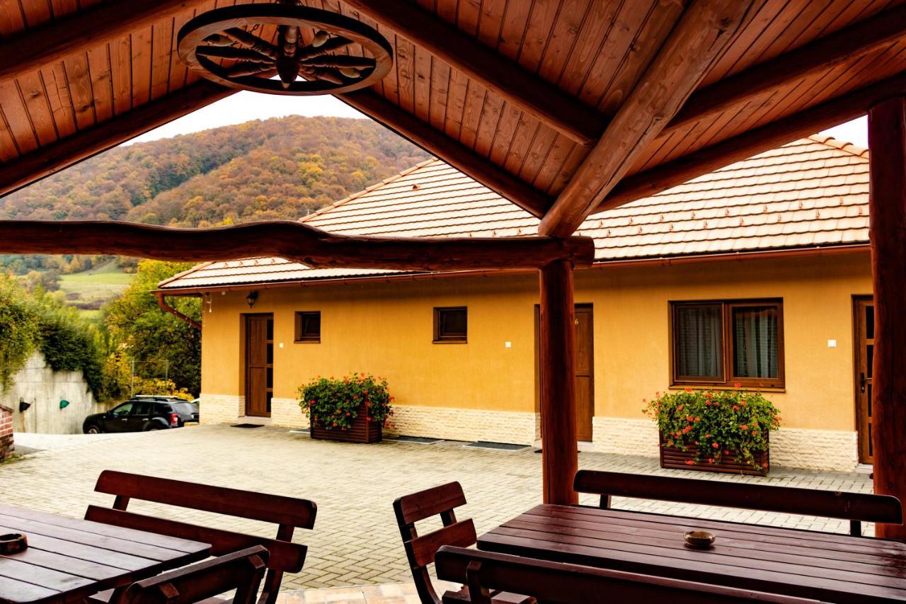Casa Tofi Vendégház Parajd Kültér fotó
