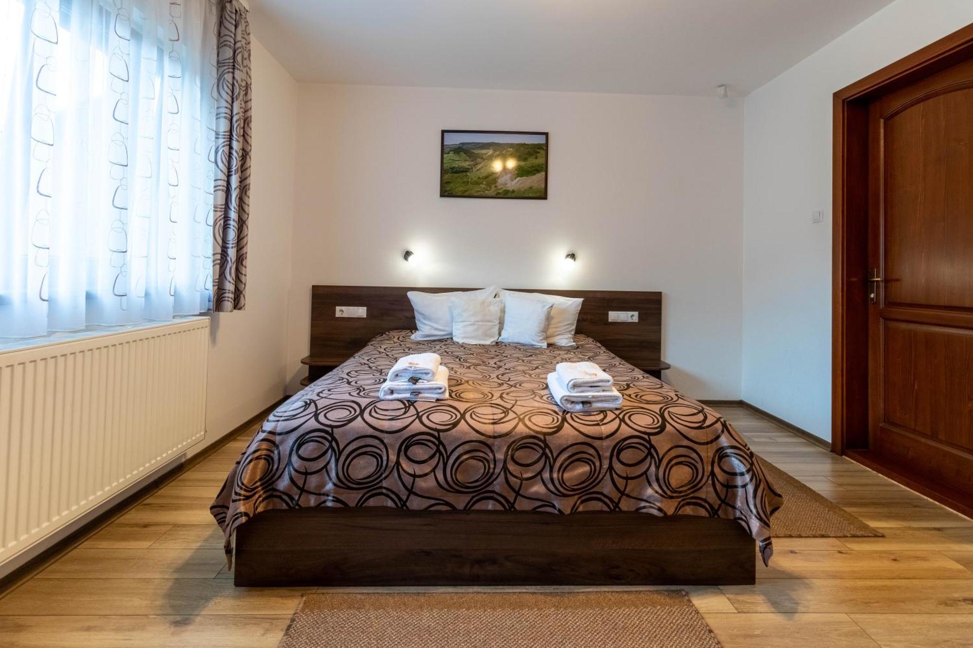 Casa Tofi Vendégház Parajd Kültér fotó